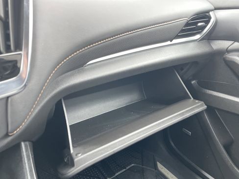 Used 2021 Chevrolet Traverse Premier image 48