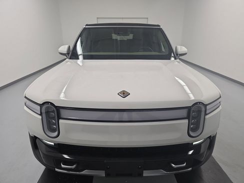 Used 2024 Rivian R1S Adventure image 8