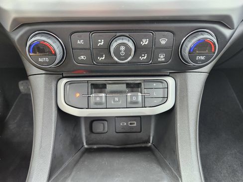 Used 2023 GMC Acadia SLE w/ Driver Convenience Package image 27