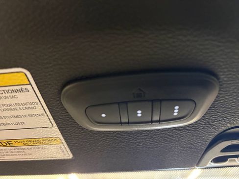 Used 2022 Jeep Wrangler Sport AWD/4WD image 36