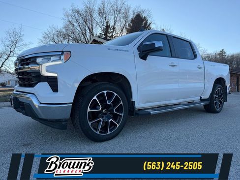 Used 2022 Chevrolet Silverado 1500 LT image 1