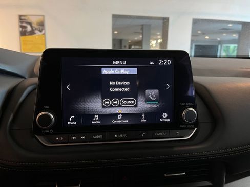Used 2025 Nissan Rogue SV FWD image 20