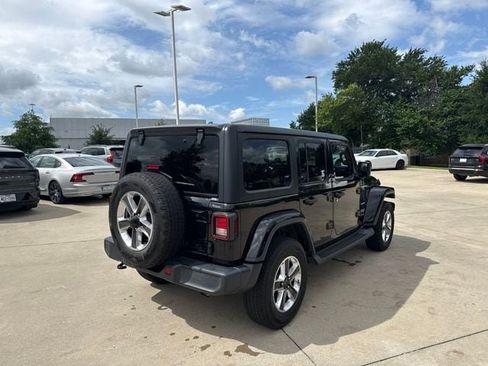 Used 2020 Jeep Wrangler Unlimited Sahara AWD/4WD image 5