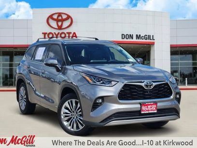 Certified 2025 Toyota Highlander Platinum