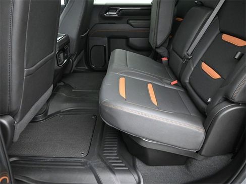Used 2024 GMC Sierra 2500 AT4 w/ AT4 Premium Plus Package image 18