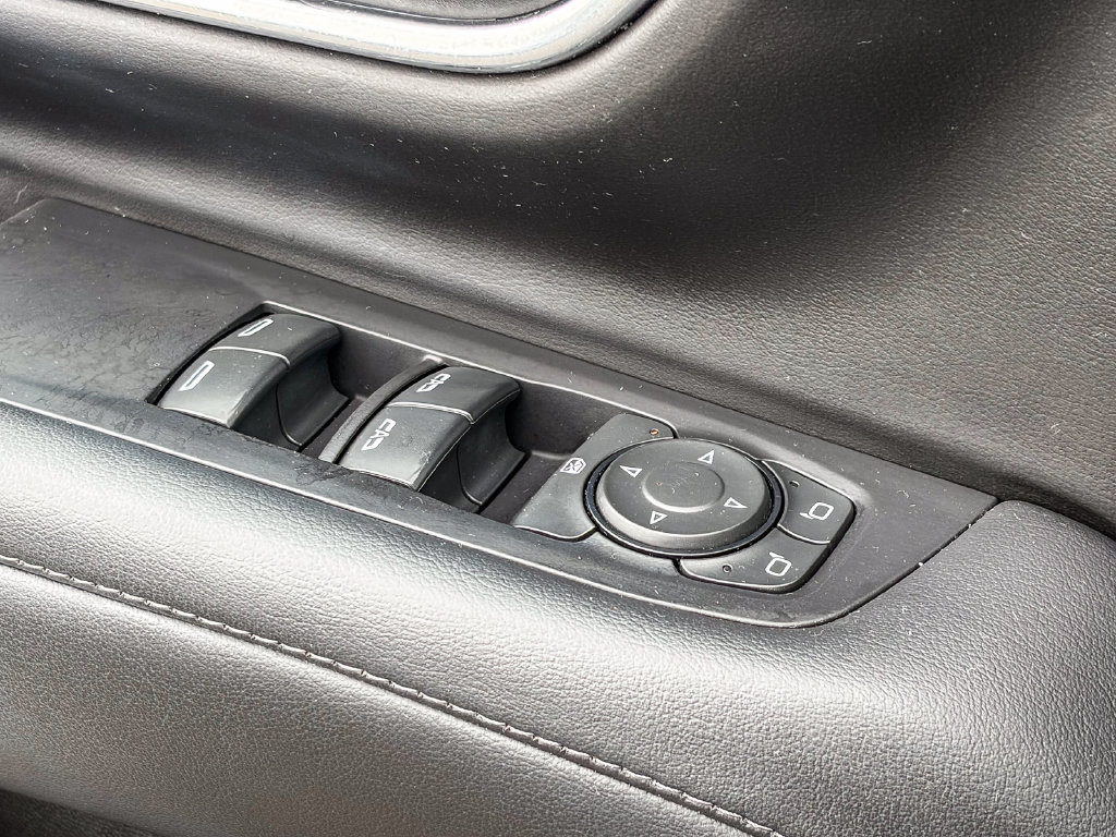 Used 2023 Chevrolet Tahoe LS AWD/4WD image 46