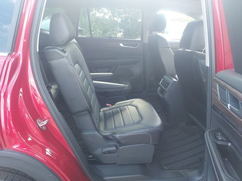 Used 2024 Volkswagen Atlas SEL AWD/4WD image 36