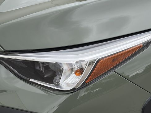 Certified 2026 Subaru Crosstrek 2.5i AWD/4WD image 9