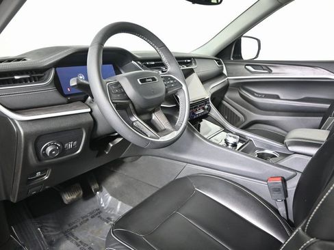 Used 2023 Jeep Grand Cherokee Limited image 26