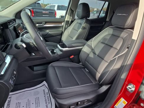 New 2026 GMC Terrain Denali w/ LPO, Floor Liner Package image 11