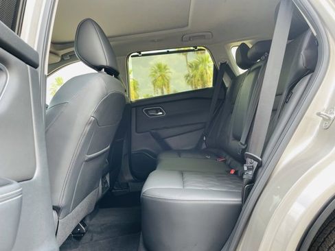 Used 2024 Nissan Rogue Platinum w/ Platinum Premium Package image 27