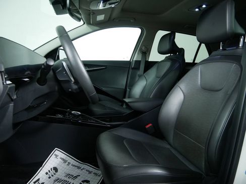Used 2024 Kia Niro Wave w/ Wave Preserve Package FWD image 17