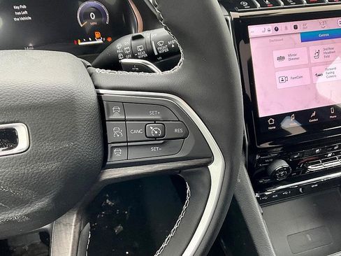 New 2025 Jeep Grand Cherokee L Limited w/ Luxury Tech Group II image 29