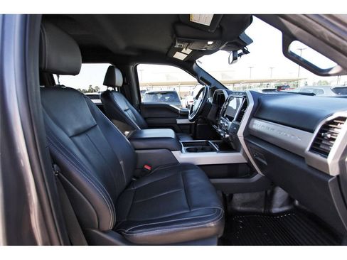 Used 2022 Ford F350 Lariat w/ Black Appearance Package AWD/4WD image 27