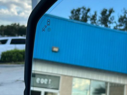 Used 2016 Ford F150 Limited w/ Trailer Tow Package image 27