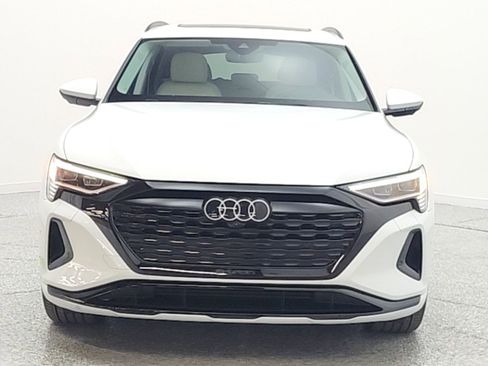 Used 2024 Audi Q8 e-tron Premium Plus w/ Premium Plus Package AWD/4WD image 2