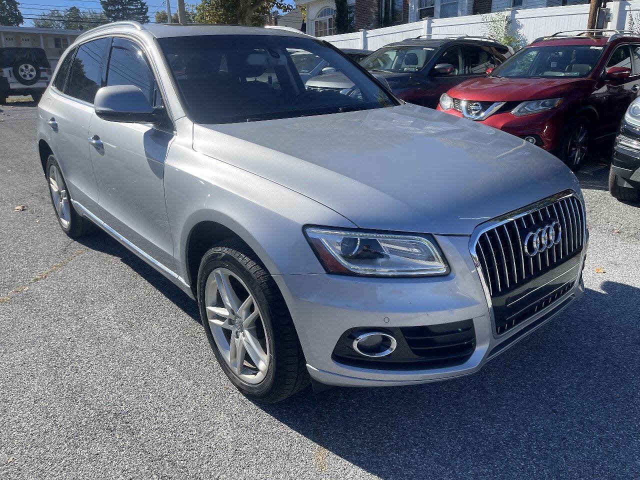 Used 2016 Audi Q5 2.0T Premium Plus w/ Technology Package AWD/4WD image 4