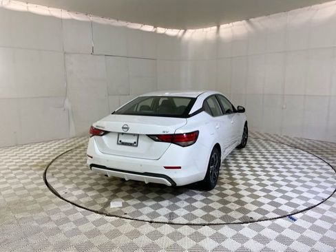 Used 2024 Nissan Sentra SV FWD image 17