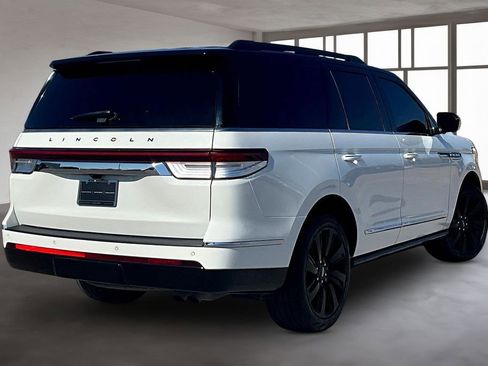 Used 2022 Lincoln Navigator Black Label image 2