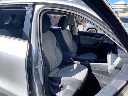 Certified 2025 Volkswagen Tiguan S FWD image 6