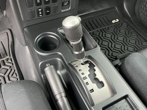 Used 2007 Toyota FJ Cruiser 4WD image 22