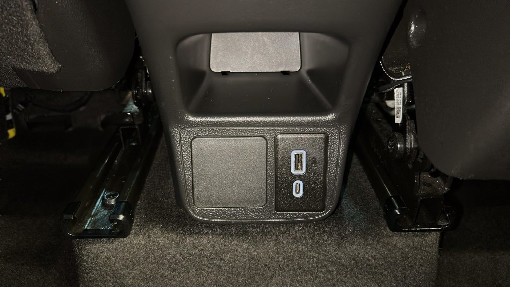 Used 2022 Buick Encore GX Preferred w/ Sport Touring Package FWD image 19