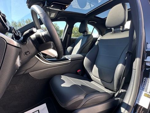 Used 2025 Mercedes-Benz C 300 Sedan image 3