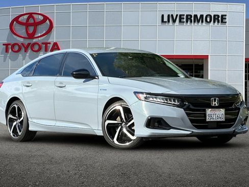 Used 2022 Honda Accord Sport image 2