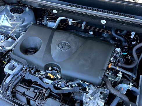 Used 2024 Toyota RAV4 LE image 33