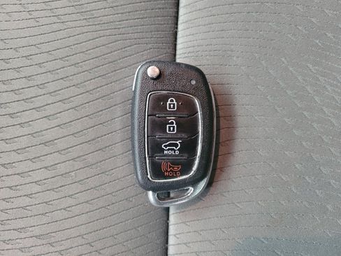 Used 2017 Hyundai Santa Fe Sport FWD image 32