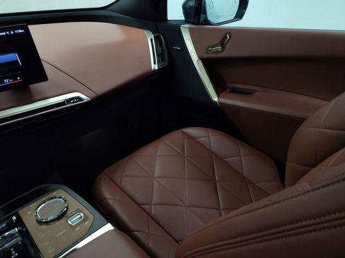 Used 2023 BMW iX xDrive50 w/ Ultimate Package 2 image 22