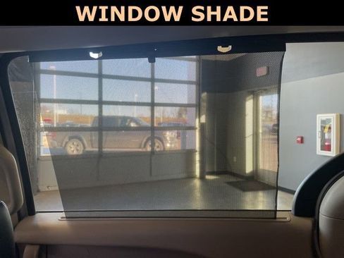 Certified 2024 Chrysler Pacifica Touring-L image 37