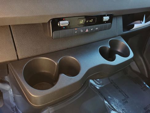 Used 2021 Mercedes-Benz Sprinter 144 Cargo image 18