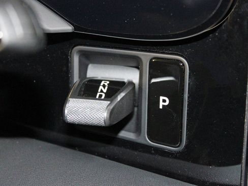 Used 2025 Porsche Taycan image 27