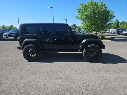Used 2019 Jeep Wrangler Unlimited Sport S AWD/4WD image 8