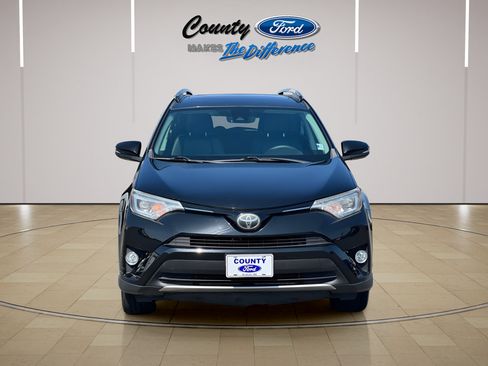 Used 2018 Toyota RAV4 Limited w/ All Weather Liner Package AWD/4WD image 5