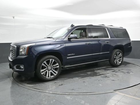 Used 2020 GMC Yukon XL Denali w/ Enhanced Security Package image 10