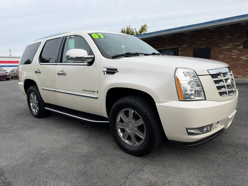Used 2007 Cadillac Escalade AWD w/ Information Package image 1