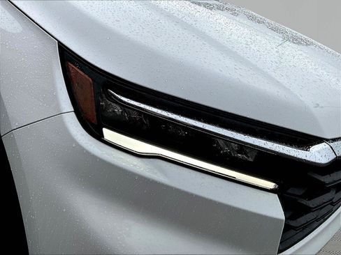 Used 2025 Honda Pilot EX-L image 32