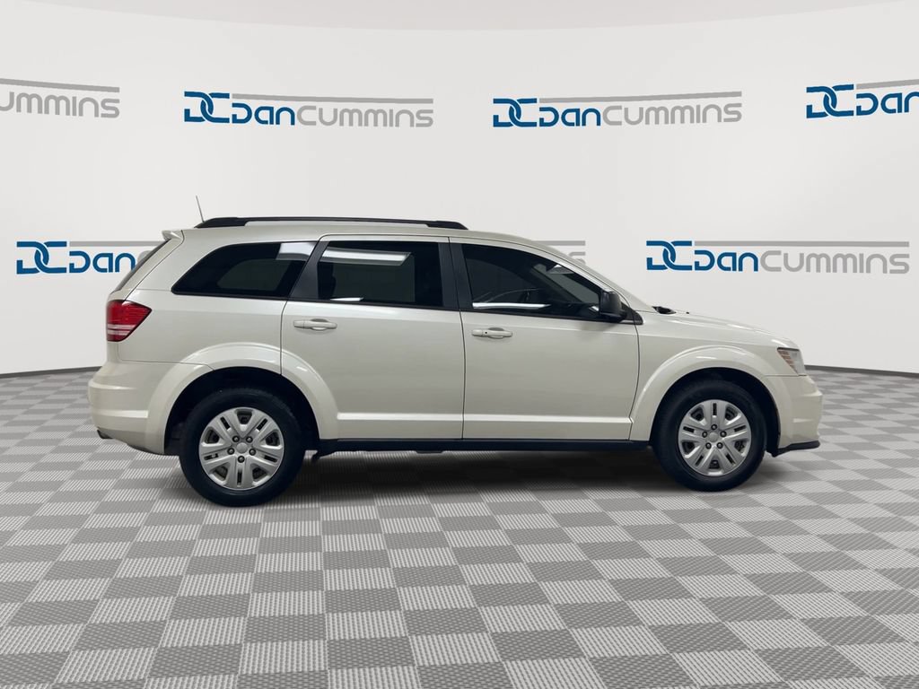 Used 2018 Dodge Journey SE w/ Connectivity Group FWD image 9