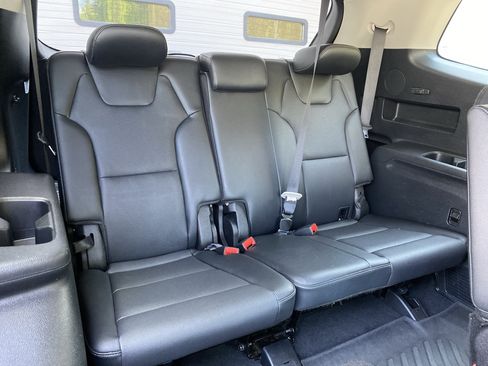 Used 2024 Kia Telluride EX w/ EX Captain's Chair Package FWD image 37