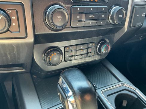 Used 2019 Ford F150 XLT w/ Equipment Group 302A Luxury image 15