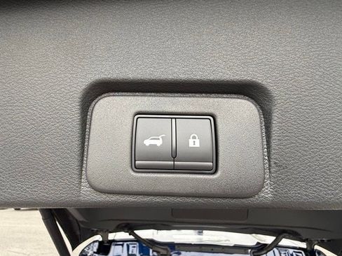 New 2026 Nissan Rogue SV w/ SV Premium Package image 18