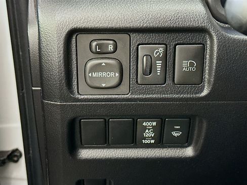 Used 2024 Toyota 4Runner TRD Off-Road AWD/4WD image 17