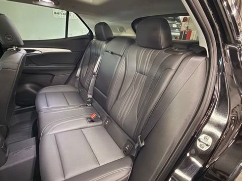 Used 2024 Buick Envision Avenir AWD/4WD image 23