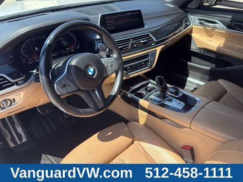 Used 2022 BMW 750i xDrive w/ Executive Package AWD/4WD image 13