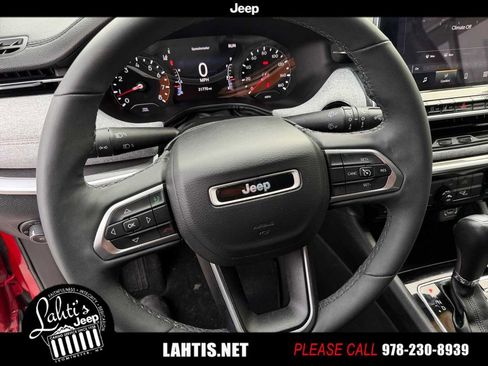 Certified 2023 Jeep Compass Latitude image 32