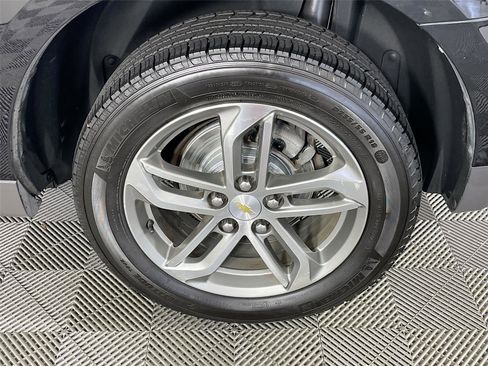 Used 2017 Chevrolet Equinox Premier w/ Enhanced Convenience Package image 35