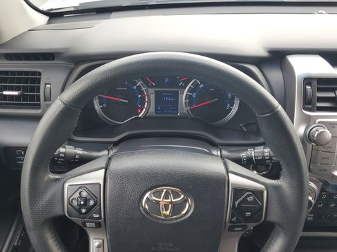 Used 2018 Toyota 4Runner Limited image 22