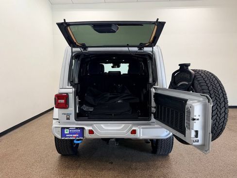 Used 2024 Jeep Wrangler High Altitude AWD/4WD image 5